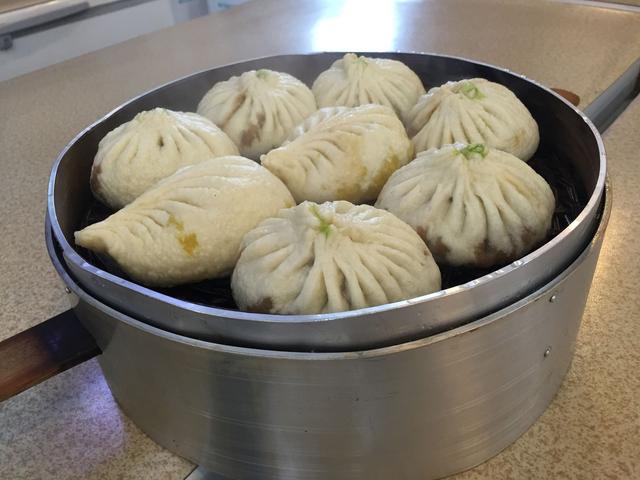 在哈爾濱旅游三天，主要想品嘗美食，有人能推薦一下路線嗎？