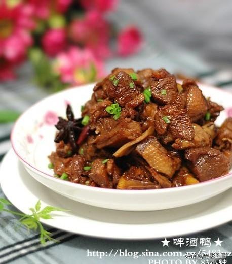 過(guò)幾天和女朋友去武漢，各位大佬推薦一下，武漢有哪些美食，或者小吃街，公園景點(diǎn)什么的？